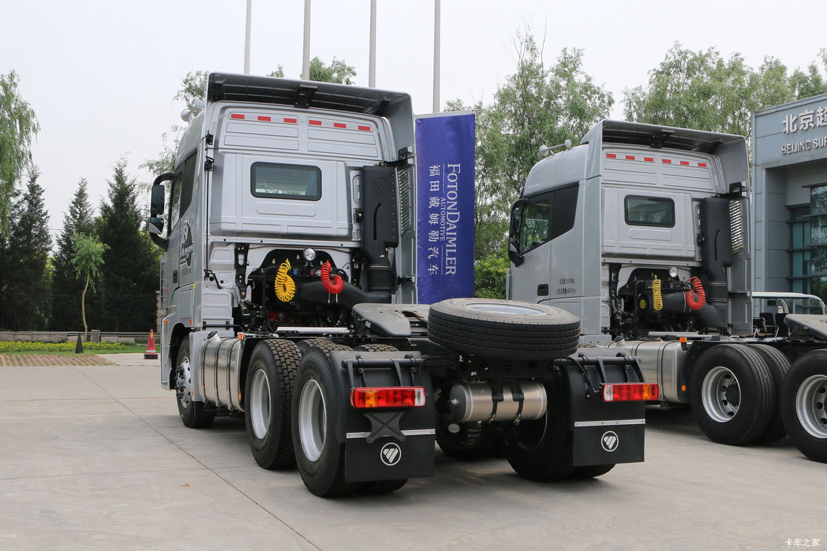 Foton Auman EST-A 6-series heavy-duty truck, Southern version 4X2 tractor