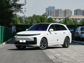 compare product 2025 Li auto L7 Ultra Smart Refresh Edition