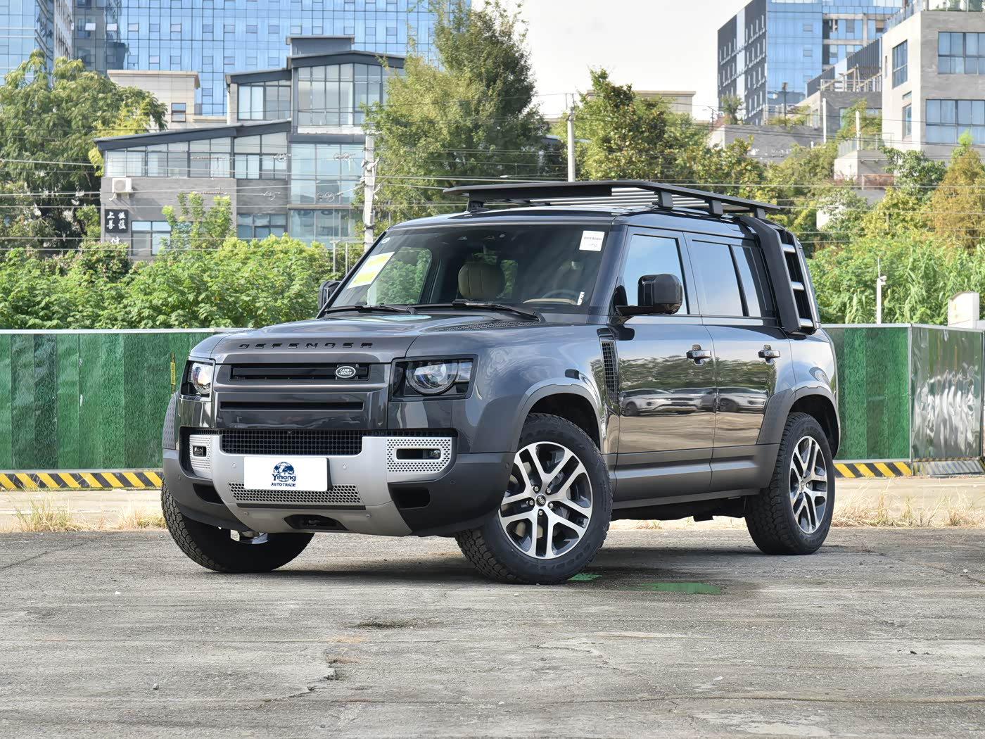 Land Rover Defender 2025 model 110 3.0T P400 x-dynamic SE