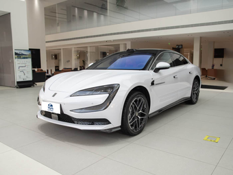 compare product 2025 BYD Yangwang U7 EV 4-Seater Flagship Edition